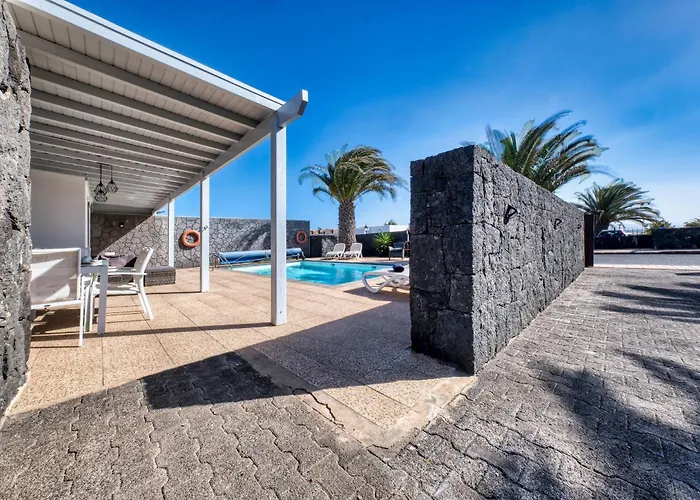 Prázdninový dům Blue Waves House - Heated Pool, Bbq And Bicycles By Lanzarote *